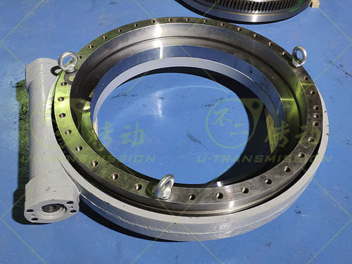 スルーイング リング旋回駆動 - SE-II-O-32 - Unique Transmission Equipment(Luoyang)Co., LTD - 1つ / ウォームギア