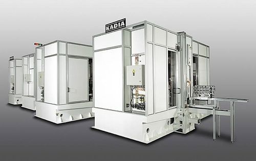自動バリ取り機 - KADIA Production