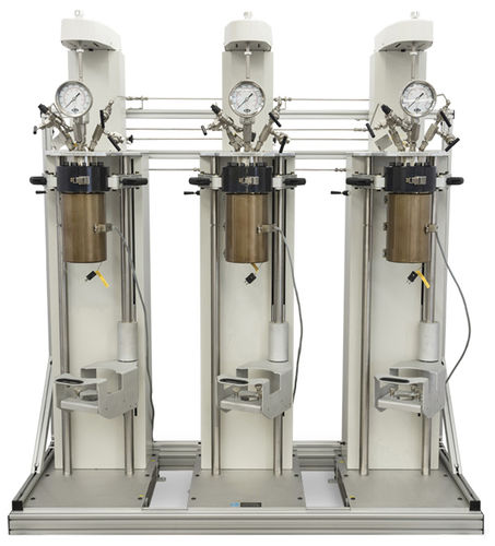 パラレル合成用反応器 - Three Reactor Parallel System - Parr Instrument Company