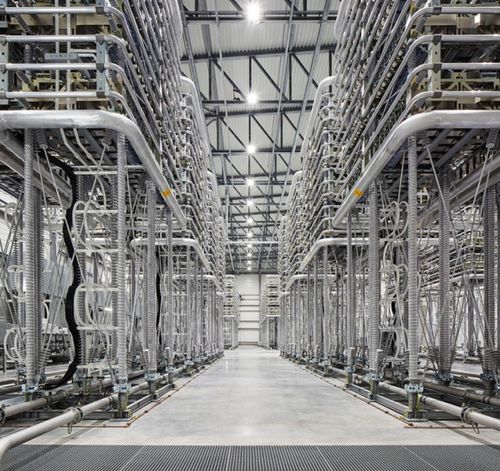 電圧変換器 - HVDC PLUS - Siemens Energy – Power transmission