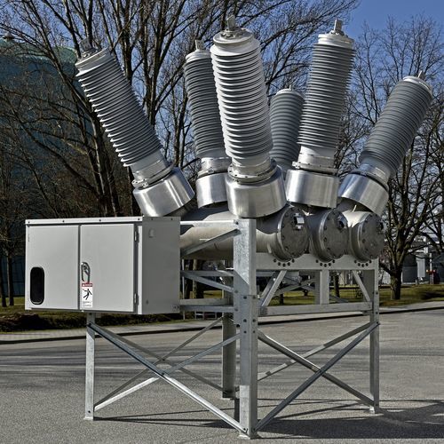 デッド タンク式遮断器 - 3AP1 DT - Siemens Energy – Power transmission - SF6ガス絶縁 / ショート防止 / 高電圧