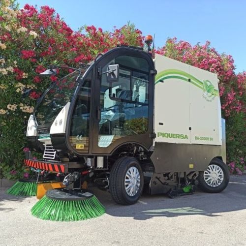 乗るタイプスイーパー - BA-2300H SV - Piquersa Maquinaria, S.A. - 油圧モーター / 道路用 / コンパクト