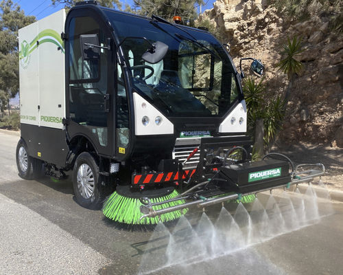 乗るタイプスイ－パ－・スクラバー・ドライヤ－ - BA-2300H SV COMBI - Piquersa Maquinaria, S.A. - 油圧式 / ディーゼル / 道路用