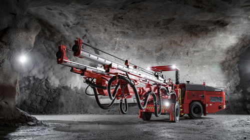 トンネル型用ジャンボ掘削用ドリル - DD320S - Sandvik Mining and Rock Technology - 双腕式