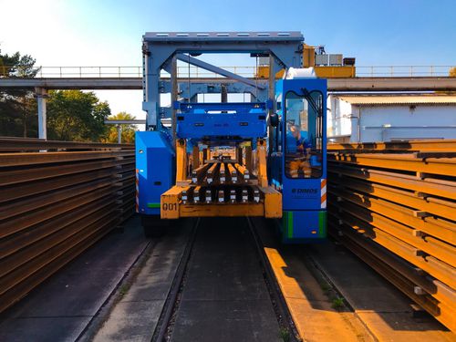 コンテナ用ストラッドル キャリア - DIMOS Maschinenbau GmbH - 電動式 / 重荷重用