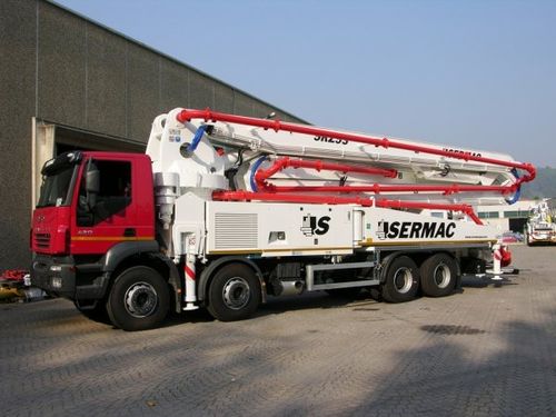 工事現場用トラック搭載コンクリート ポンプ - 130 - 184 m³/h, max. 52.8 m | SIRIO 5RZ53 - SERMAC S.p.A.