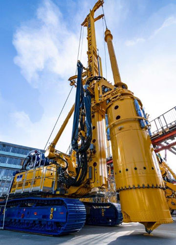 多機能掘削装置 - BG 45 BS 95 - BAUER Maschinen GmbH - 回転式 / 建設現場用