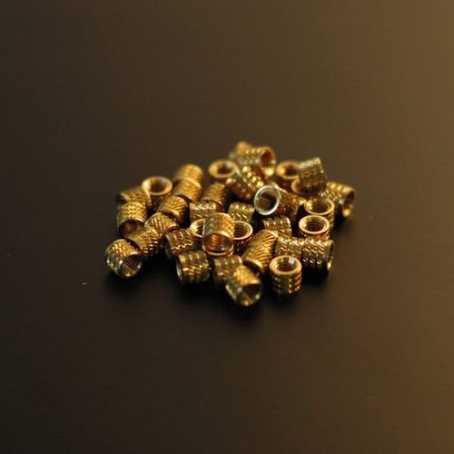 ねじ式インサート - SOFTERFIX™ series - clufix - 金属製 / 円形 / プラスチック用