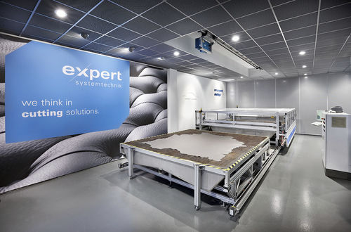 革用切断機 - cut expert doublejet - Expert Systemtechnik GmbH - チャージレス ウォータージェット / CNC / マルチヘッド