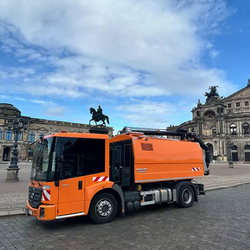 乗るタイプスイーパー - SINK BOX - FAUN Umwelttechnik GmbH & Co. KG - トラックへの取り付け可能 / 油圧式 / 手動式