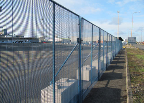 安全用フェンス - 2.4 x 2.5 m | POLMIL® - Blok 'N' Mesh UK Limited