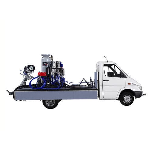 道用ペイントストライピング機 - ROADMASTER 5 - VEZOS - 油圧式