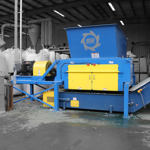 単一軸シュレッダー - Uni-Shear® SR500 - SSI Shredding Systems, Inc. - 二次 / ダンボール紙用 / 金属