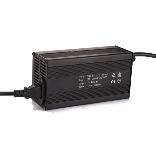 電動車両用バッテリー充電器 - R600  - Rongtech Industry (Shanghai) Inc., - フォークリフトトラック用 / 携帯型 / 差し込み式