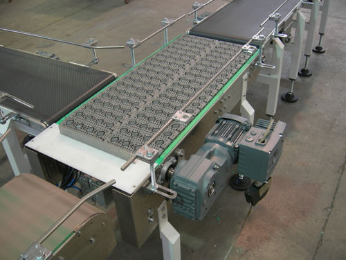 チェーンコンベヤー - M.H. Material Handling S.p.A - ベルト / スケートホイール / 横型