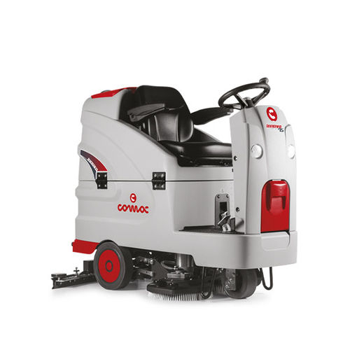 乗るタイプスクラバードライヤー - Innova Comfort - Comac spa - バッテリー式