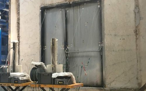 歩行者用ドア - DOHE P001 - HEINEN SONDERMASCHINENBAU Neustadt GmbH - 金属製 / 産業用 / 耐風