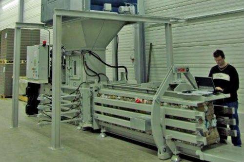 ダンボール紙用梱包機 - NESTRO Lufttechnik GmbH - 紙用 / 廃棄物用 / 横型
