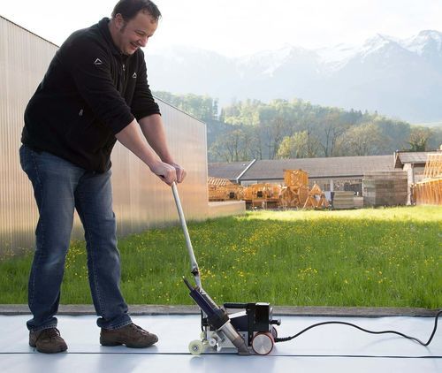 熱風溶接機 - roofer RW3400 - HSK Kunststoff Schweißtechnik GmbH - 自動 / キャスター付き / 屋根用