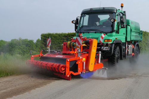 トラック上スイーパー - SFK series  - Dücker, Gerhard, GmbH & Co. KG  - トラクター用 / ローダー用 / 油圧式