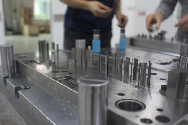 HLC METAL PARTS LTD Photo 3
