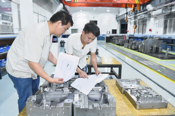 Shenzhen MJX Plastic Mold Co.,Ltd Photo 9