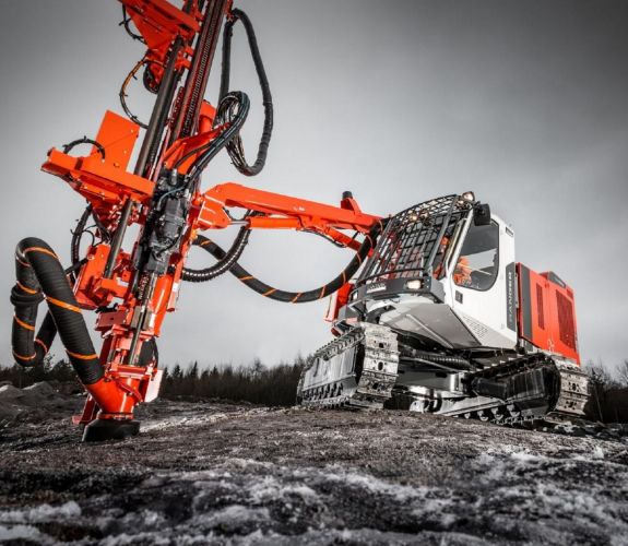 Perfuratriz de trado contínuo - RANGER™ DX700 - Sandvik Mining and