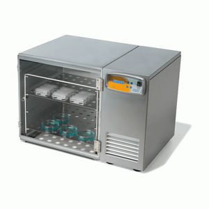 incubadora de laboratório