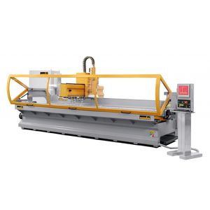 centro de usinagem CNC de 3 eixos