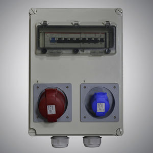 quadro elétrico com tomada elétrica