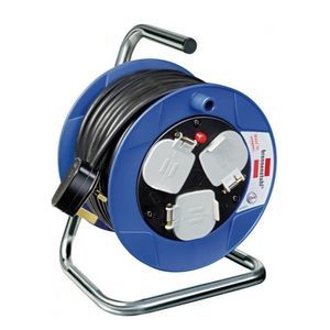 extensão elétrica com tomada múltipla