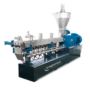 Extrusora para compostos.