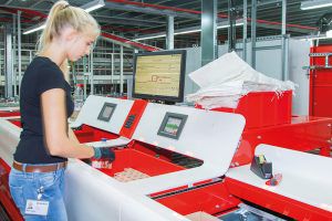 estação de trabalho para preparação de pedidos