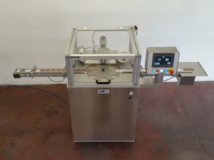 máquina de acabamento para a indústria de cosméticos 1