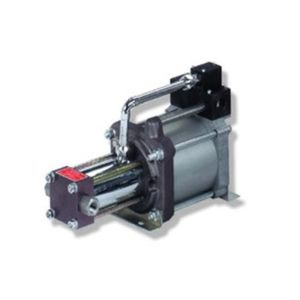 Amplificador de pressão de pistão