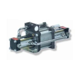 Amplificador de pressão de pistão