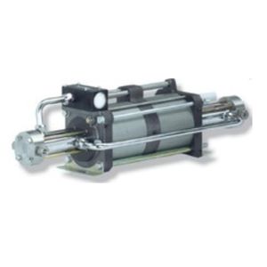 Amplificador de pressão de pistão