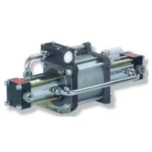 Amplificador de pressão de pistão