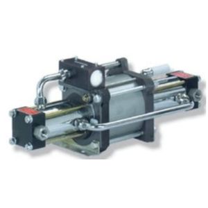 Amplificador de pressão de pistão