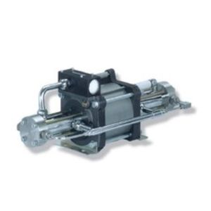 Amplificador de pressão de pistão