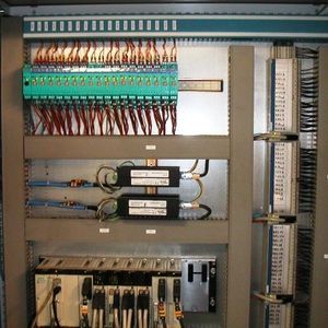 painel elétrico de piso 1