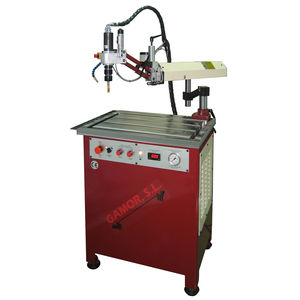 máquina de rosquear com braço articulado