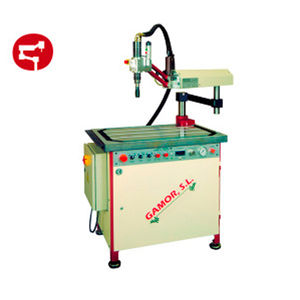 máquina de rosquear com braço articulado