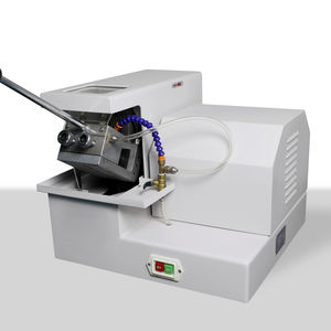máquina de corte com faca rotativa