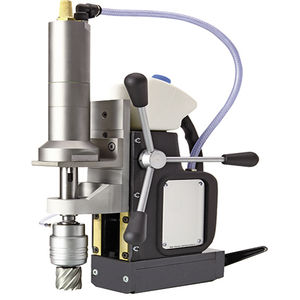 máquina de furação magnética