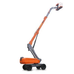 plataforma elevatória articulada autopropelida