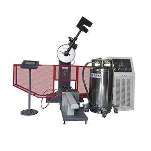 pêndulo de impacto motorizado
