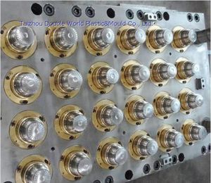 molde para injeção de plástico com múltiplas cavidades 1