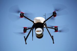 drone com oito rotores 1