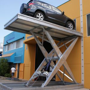 monta-cargas com plataforma